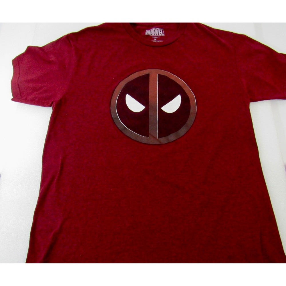 Marvel Deadpool Men's  Athletic T-Shirt - Size M - Short Sleeve